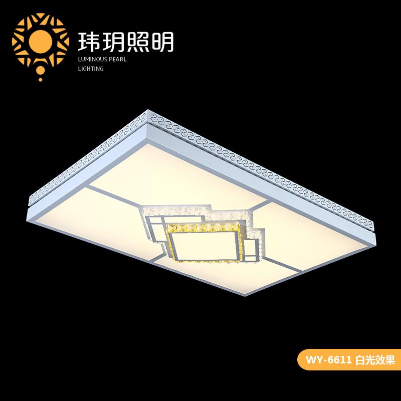 現代(dai)傢(jia)居鐵藝(yi)燈(deng)